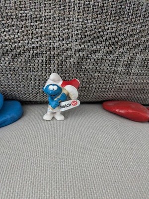 1x Smurf with toadstool with flags still Smurfs, RARE smurfs (f003f)