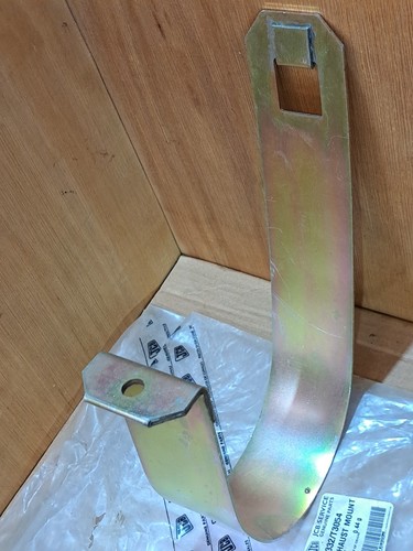 Original JCB Montaje Escape Pieza Nº 332/T3054 - Imagen 3 de 7