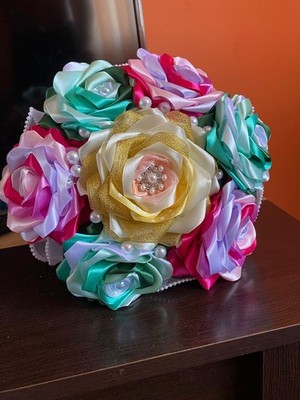 Bouquet Rosen Di Satin Handarbeit