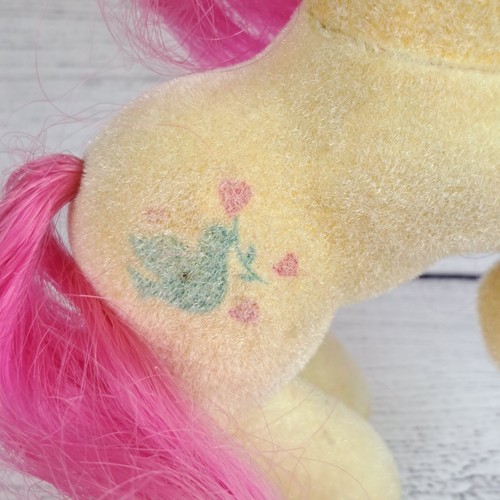 My Little Pony G1 So Soft Truly No Stand Flocked Horse Vintage Pink Mane - Picture 3 of 11
