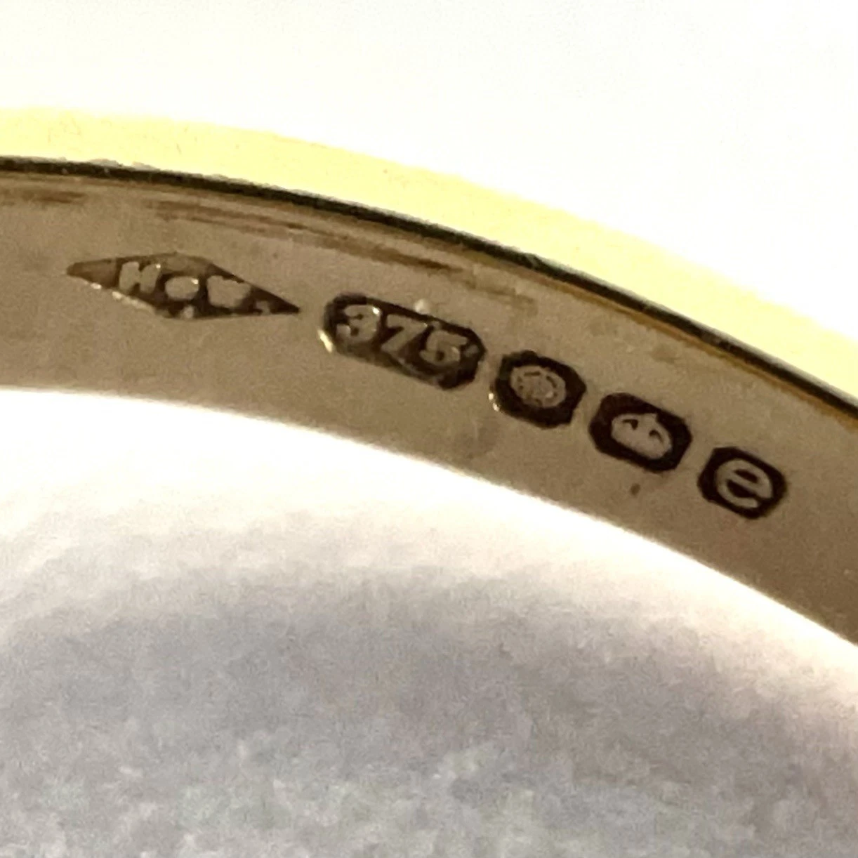 Picture 3 of 24