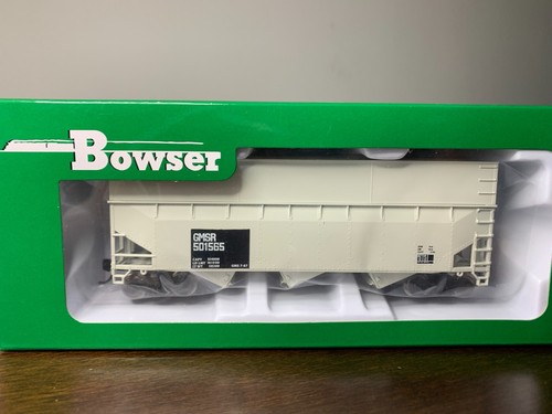 Bowser #42598 Gulf & Mississippi 3 bahías madera astillada tolva coche #501565 H.O. 1:87 | Zustand: New