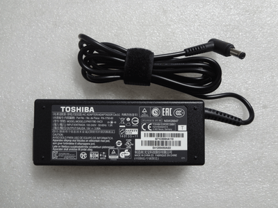 75 W Toshiba Satellite série A300 19 V Compatible Ordinateur Portable 3.95 A Adaptateur AC Chargeur