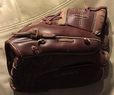 Mag Pee Wee Baseball Glove Right Hand Person Model PW-1197 Rawhide Lacing