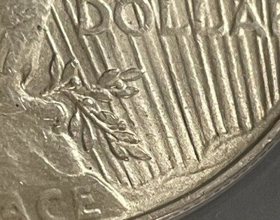 1922 $1 VAM-1A “Line In Tiara” (Regular Strike) Peace Dollar
