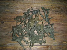 19-Army Green Military Figures Vintage War Toy Soldier Action Fighting Positions