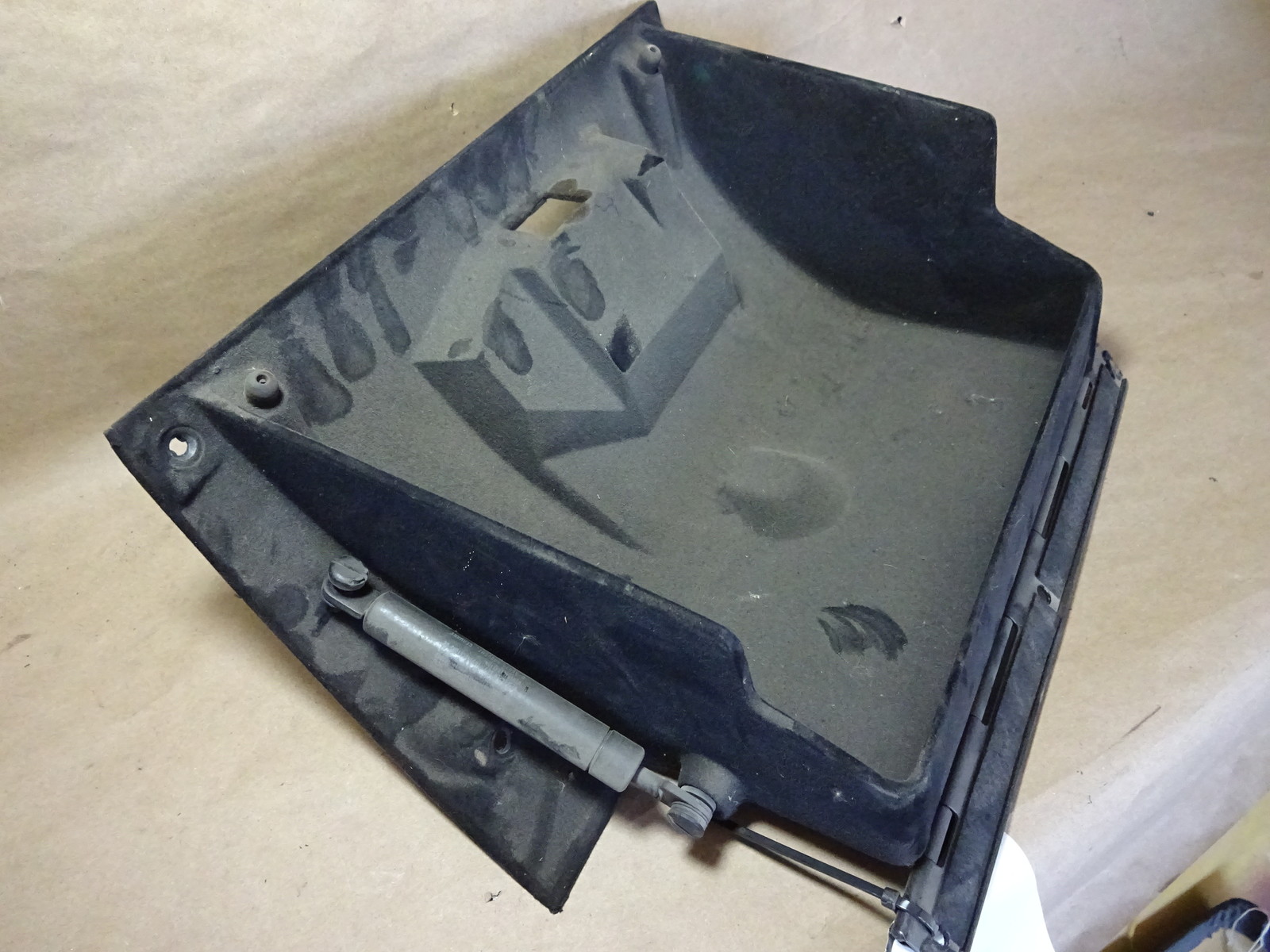 Maserati 4200 M138 - Glove Box Shutter Compartment 68287800