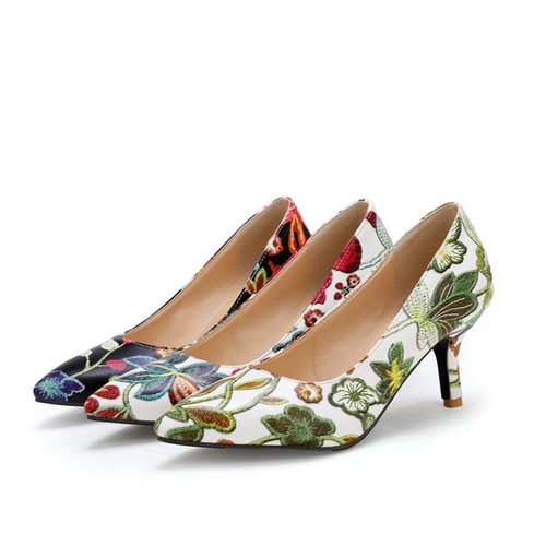 New Women Embroidered Floral Kitten 