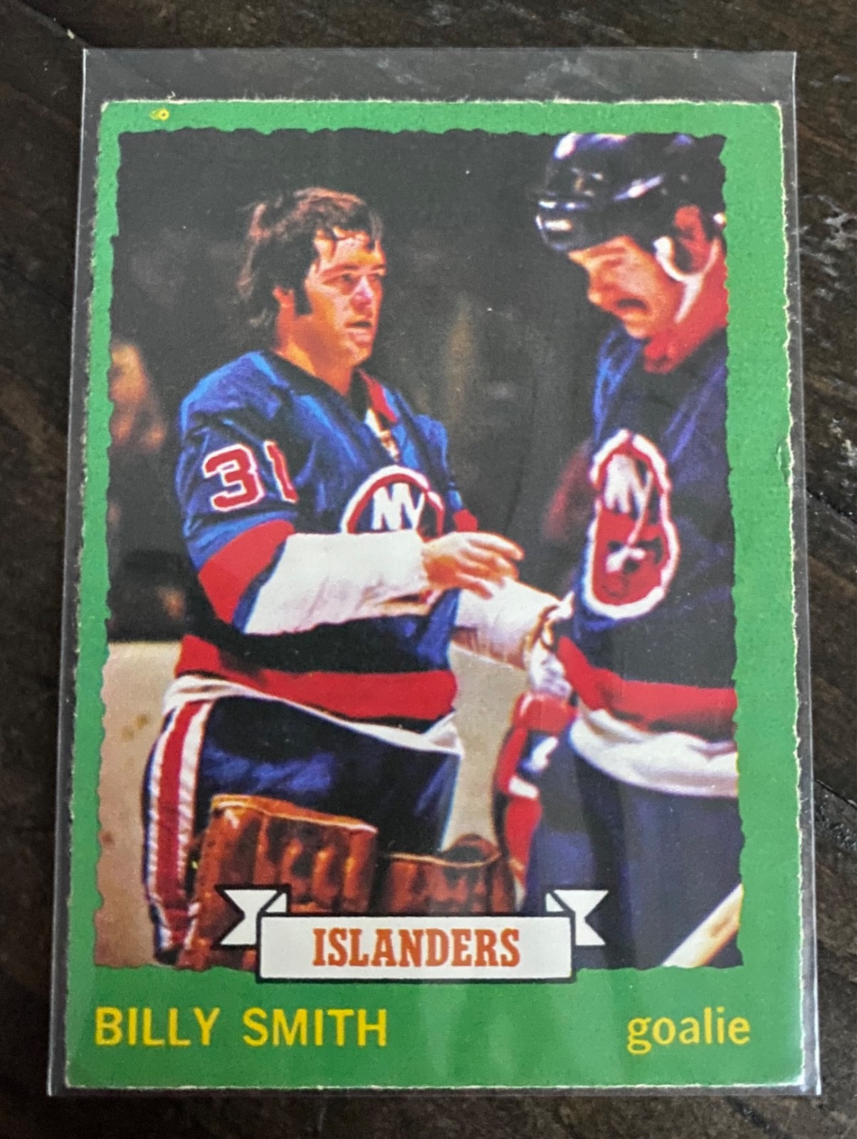 1973-74 O-Pee-Chee #142 BILLY SMITH Rookie Card Light Back EX + No Crease !!!