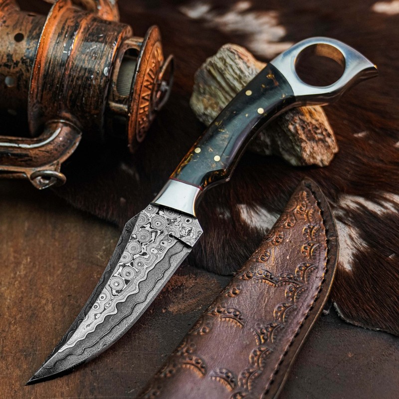 9.0" inch Damascus Steel Hunting Knife Full Tang Resin Handle Leather Sheath