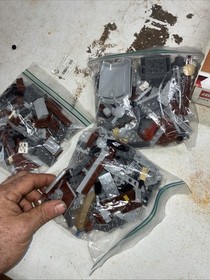 Used LEGO Star Wars: Pirate Tank (7753) Incomplete 6