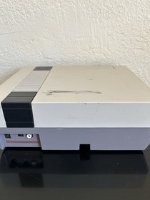 Original Nintendo Entertainment System NES-001 1985 Console