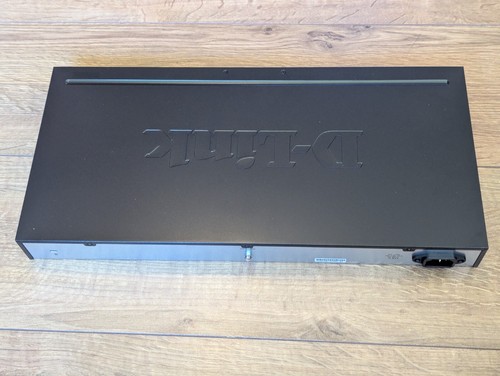D-Link DGS-1510-52 managed 52-port gigabit network switch + rack mounts - Picture 14 of 22