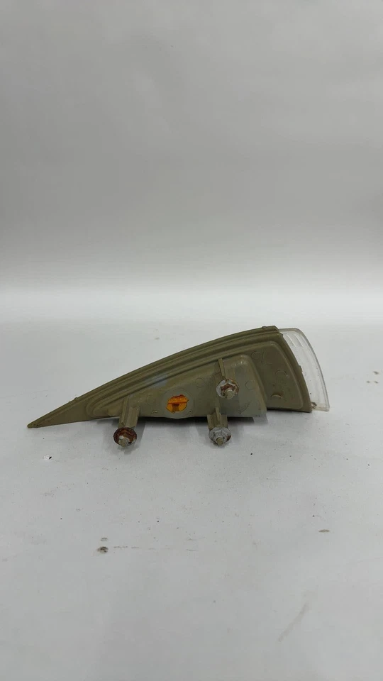 Chevrolet Cavalier 1995-99 marcador lateral izquierdo (montado en guardabarros); 16519165 Foto 4 de 4