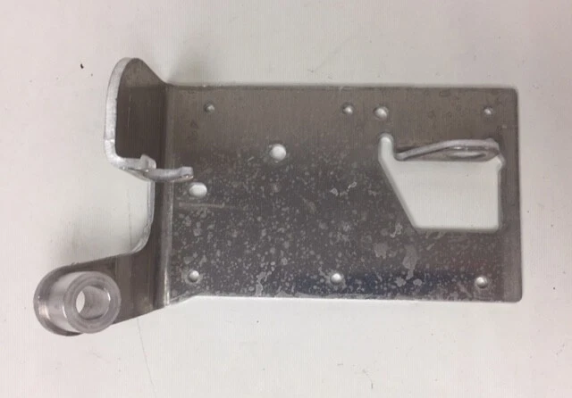 1996-2005 PONTIAC BUICK BONNEVILLE PARK AVENUE BRACKET ELEK ICM 10487442 NEW OEM - Image 3 of 4