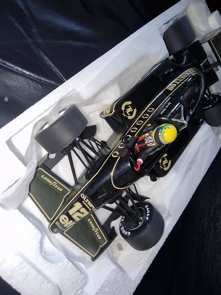 Minichamps 540 851812 Colección AYRTON SENNA Lotus Renault 97T 1985 Escala 1/18 Foto 3 de 4