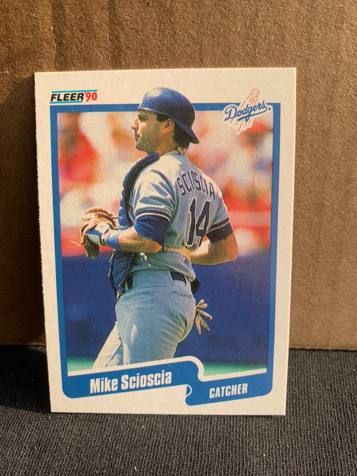 1990 Fleer Baseball Card Los Angeles Dodgers Mike Scioscia
