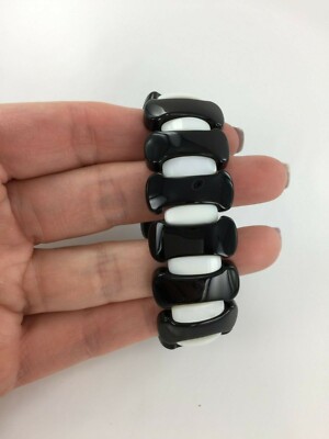 Genuine Carved Fitted Black & White Onyx Stretch Bracelet 5.5''