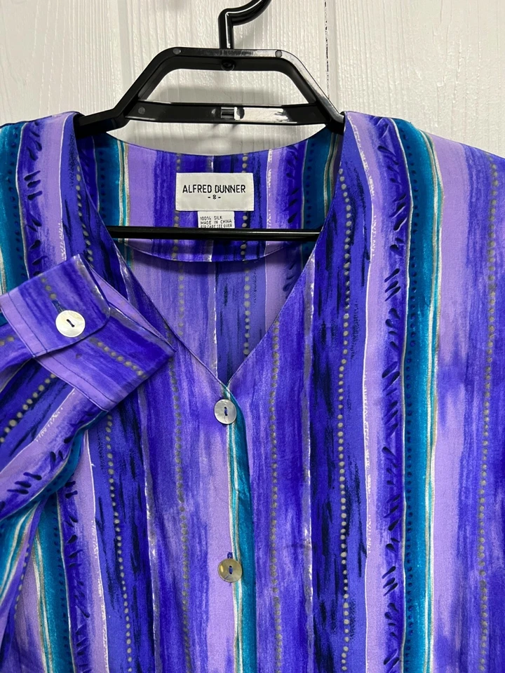 Blusa para mujer Alfred Dunner púrpura a rayas cuello en V abotonada 100 % seda talla 8 Foto 4 de 4