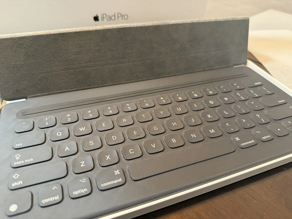 ipad pro Smart Keyboard in Originalverpackung A1636