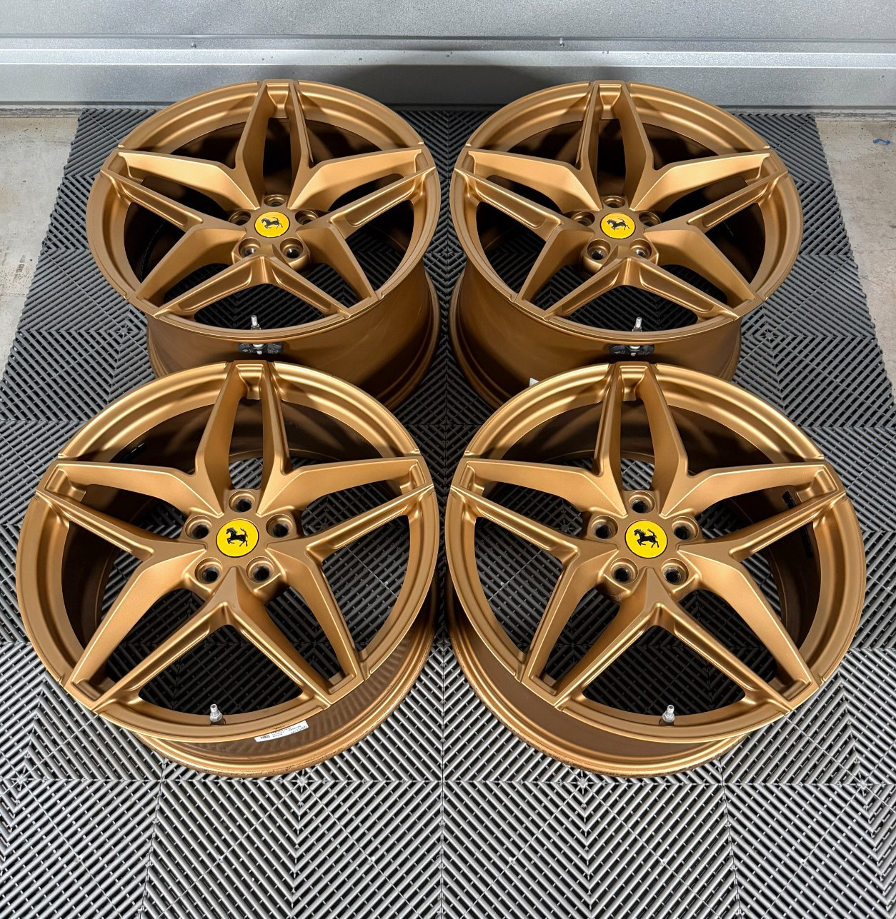 Genuine 20" FERRARI 488 PISTA Spider Wheels Rims Optional Gold OEM TPMS LIKE NEW