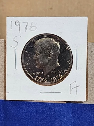 New Listing1976 S Kennedy Half Dollar Bicentennial (A)