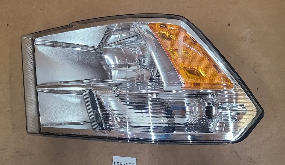 Оригинальный корпус фары в сборе для водителя Dodge RAM 1500 2009-2012 годов выпуска 68001485ae - Изображение 2 из 4