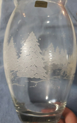 Vintage 1998 Luminarc Avon President Club Christmas Vase Through the Woods