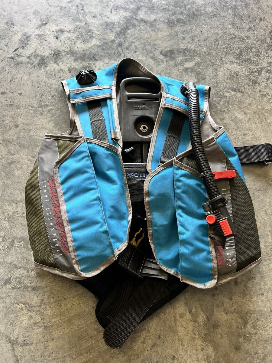 SCUBAPRO Finseal Scuba Diving Buoyancy Compensator BCD - Size 
