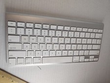 Apple A1314 Wireless Keyboard