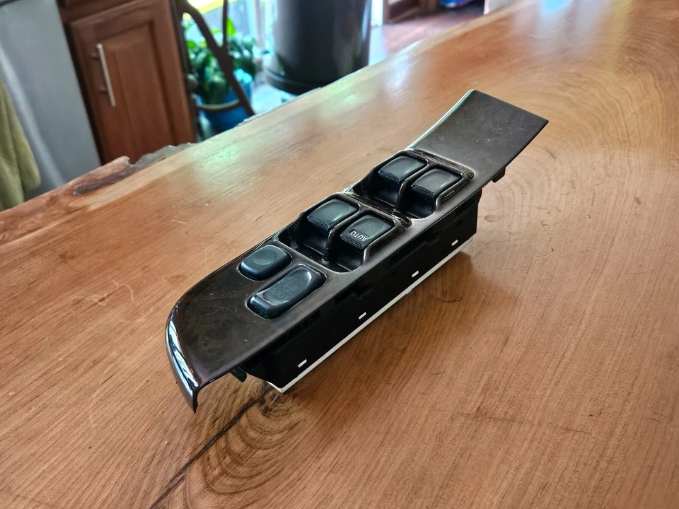 Honda Passport Isuzu Rodeo 1998-2004 OEM MAESTRO INTERRUPTOR DE VENTANA ELÉCTRICA GRANO DE MADERA Foto 2 de 3