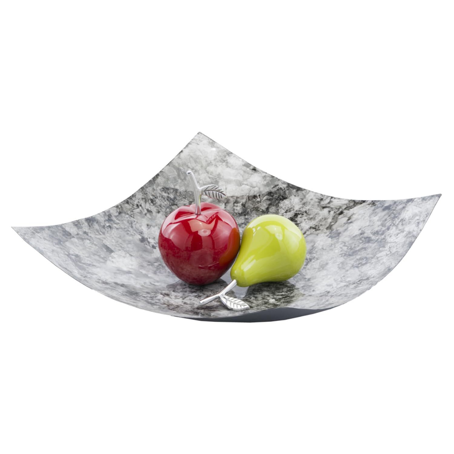 6 Красная алюминиевая декоративная скульптура из яблока на столешнице 8790₽