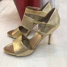 Nine West Gold Leather Heels Sz 9.5 M Double Buckle Closure