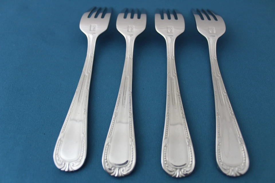 4 tenedores de ensalada Waterford RUSSBOROUGH brillante 18/10 acero inoxidable China NUEVO 7 1/4" Foto 4 de 4