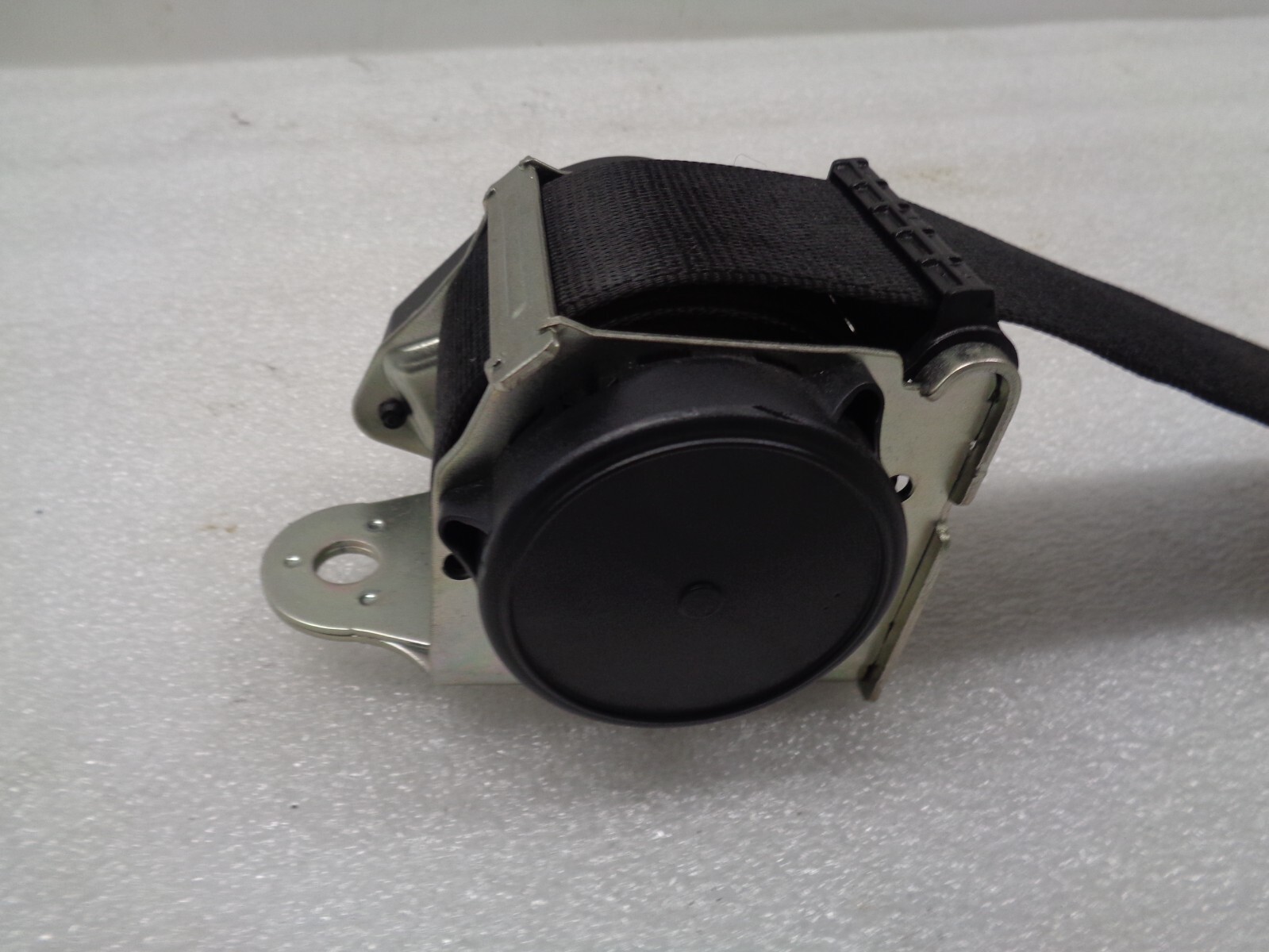 2014-2017 Maserati Ghibli Rear Center Seatbelt Seat Belt Retractor OEM AK240298