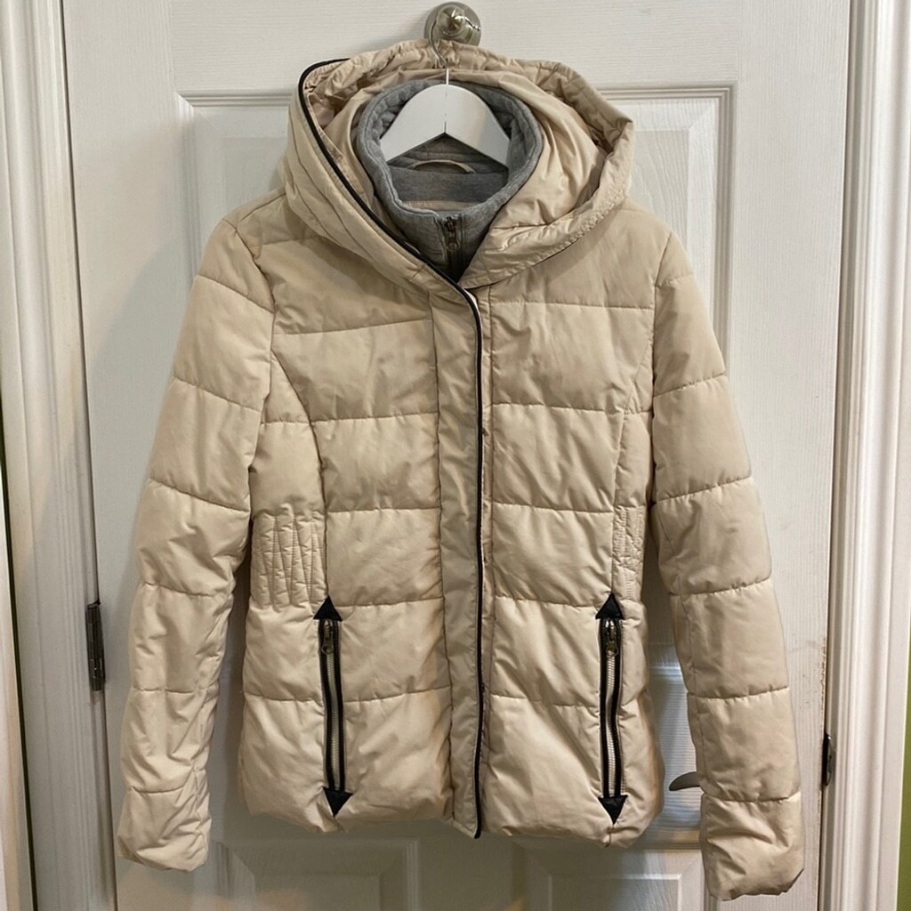 EDC Esprit du Corps Women’s Cream Puffer Jacket Hooded Tapered Waist Size  Small