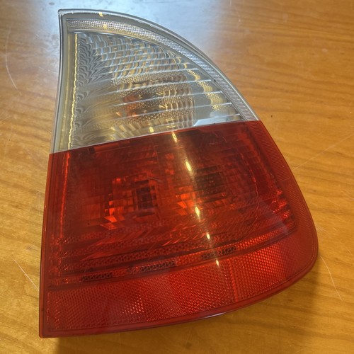 BMW E46 Touring Original Rückleuchte Rücklicht rechts aussen BMW 6905630