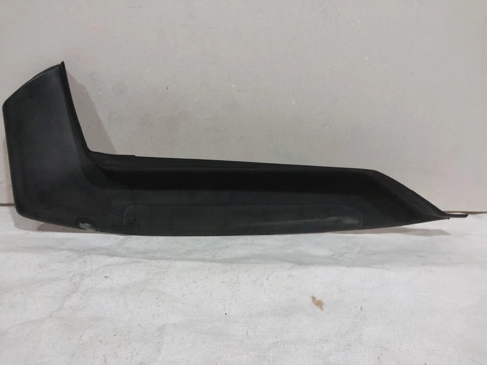 Cubierta de moldura de luz trasera izquierda Volvo 960 S90 1995 a 1998 sedán 9171015 3528972 Foto 2 de 3