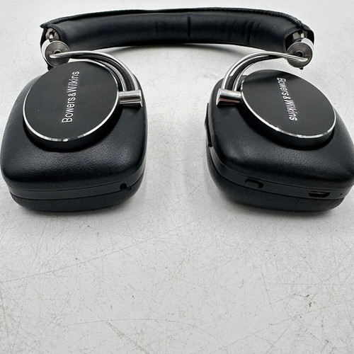 Bowers & Wilkins P5 Auriculares Inalámbricos Sobre la Oreja Bluetooth Negros FP37443 - Imagen 8 de 12