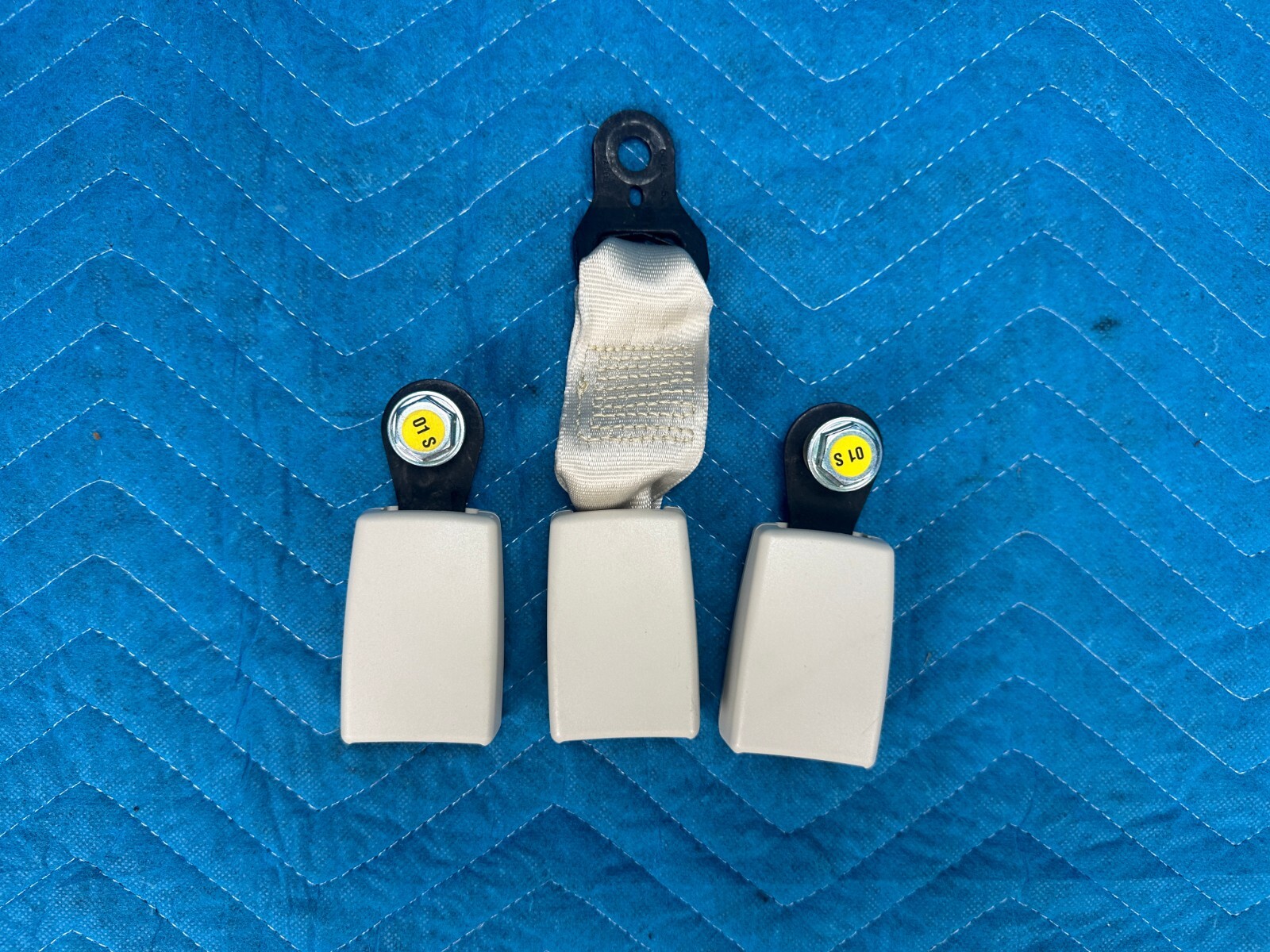 Bentley Cont Flying Spur Rear Seat Belt Buckle 3pc Set Ivory 29k 2006-2012 OEM