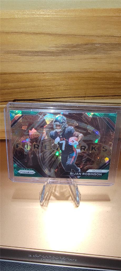 2023 Prizm Bijan Robinson RC Fireworks Green Cracked Ice #F-24 Rookie Falcons