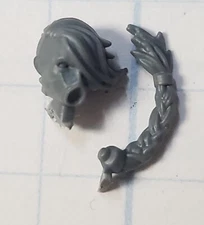 Warhammer 40k Necromunda Bits Escher Wyld Runner Female Head w Braid #04
