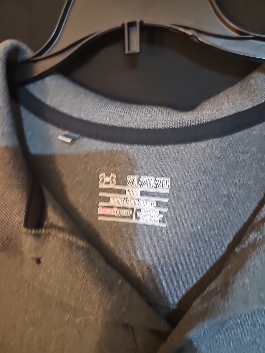 Under Armour Gray 2XL Shirt Well Maintain No Stain Nor Flows @V View 5