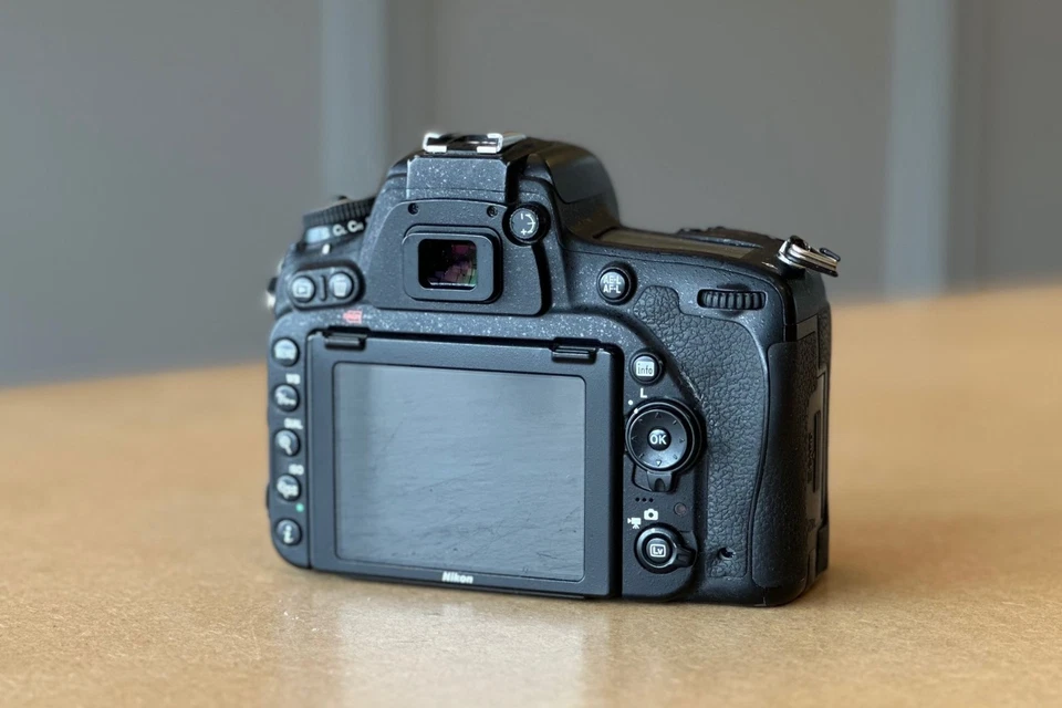 Nikon D750 Gehäuse (22.851 Auslösungen) vom händler Private-Fotografie.nl - Bild 2 von 4
