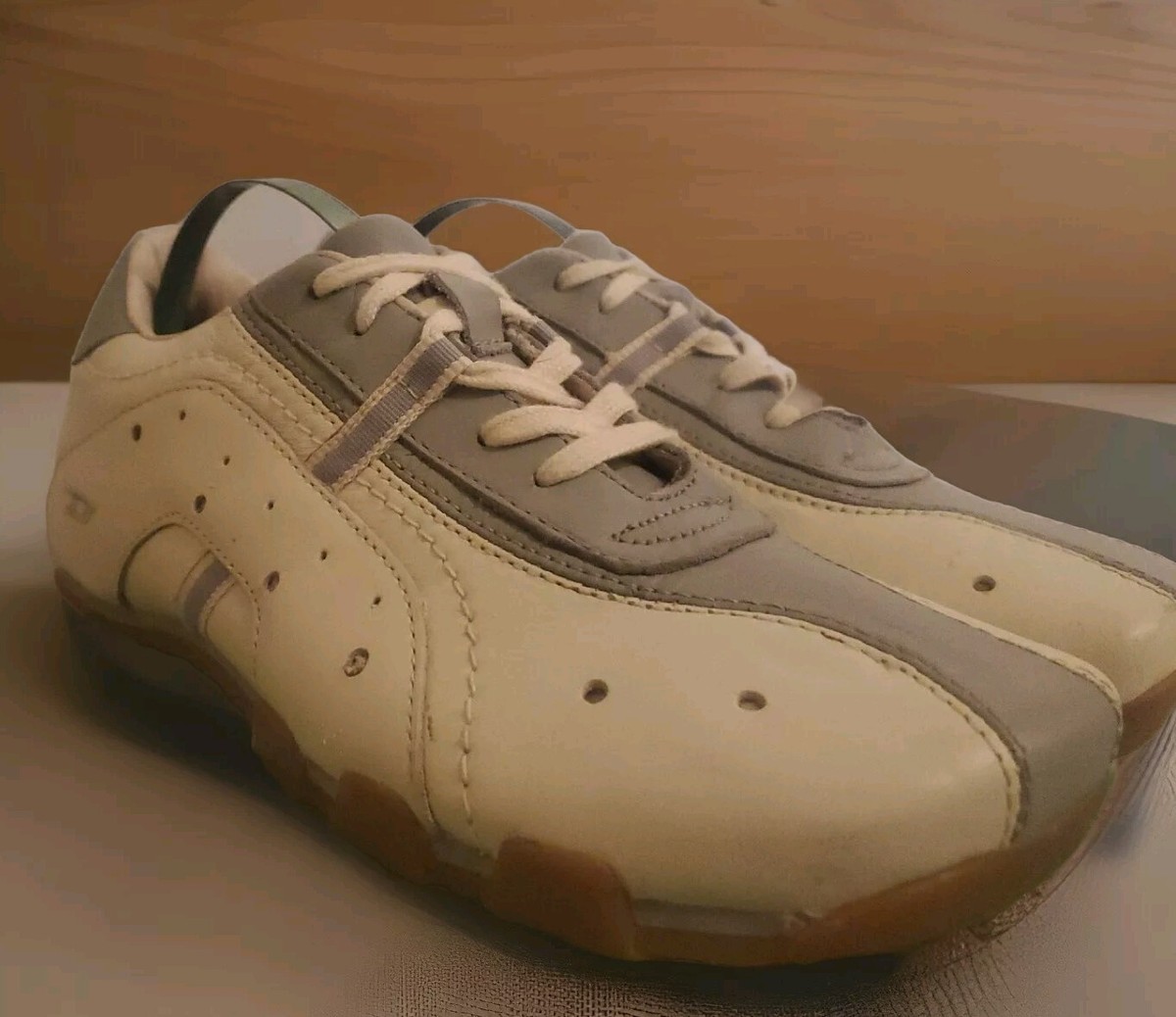 【DIESEL】 25SS S-SAVANNAH W Sneakers White Women's S-Savannah-Platform sneakers in suede and mesh