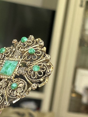 Vintage Open Work Green Faux Stone Gold tone Ornate Pin Brooch - Picture 19 of 23