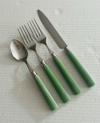 Oneida Monarch Green Plastic Handle 2 Dinner Forks Teaspoons and Dinner Knife