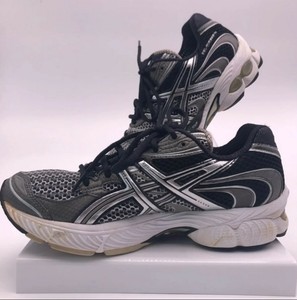 asics nimbus 11 Negro