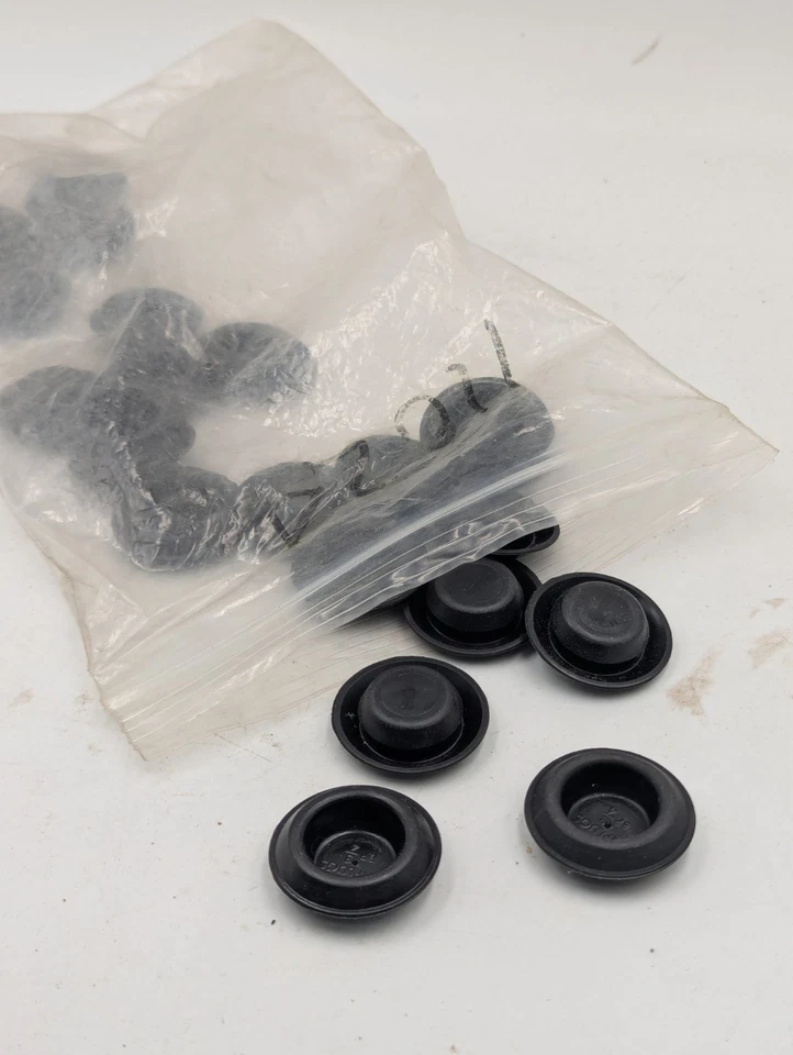 Lote de 24 tapones de retención de llenado de aceite Snapper 11024 7011024 9035E, nuevos Foto 2 de 2