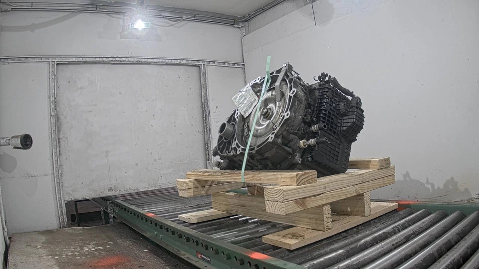 2015 Jeep Cherokee Automatic Transmission Assembly 4WD OEM 85K Miles Grey - Image 2 of 4